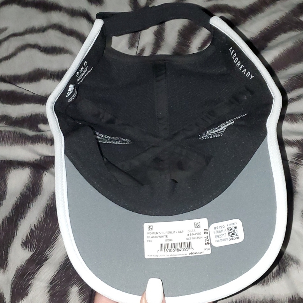 Adidas hat - Picture 3 of 4